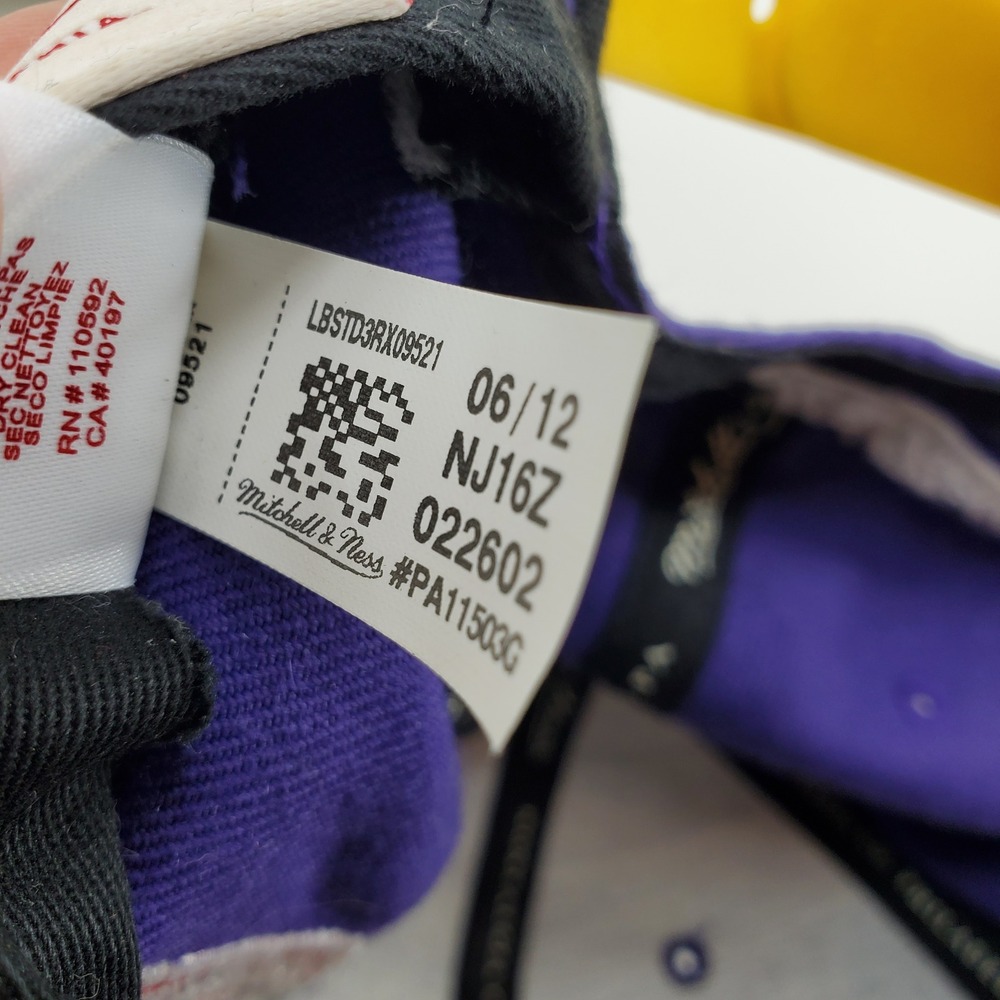 Mitchell & Ness Los Angeles Lakers Snapback Hat Purple Yellow Hardwood Classics - Picture 5 of 13